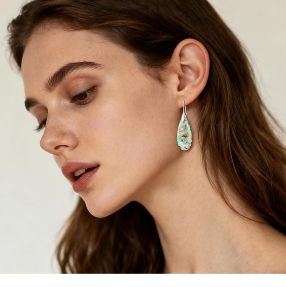 Jewelry - Elegant Floral Drop Earrings